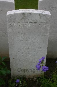 Lillers Communal Cemetery - Man Bir Gharti, 